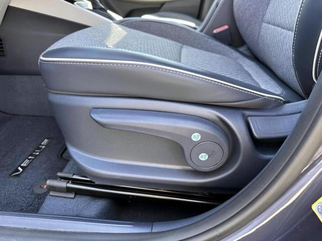 2023 Hyundai VENUE Limited IVT