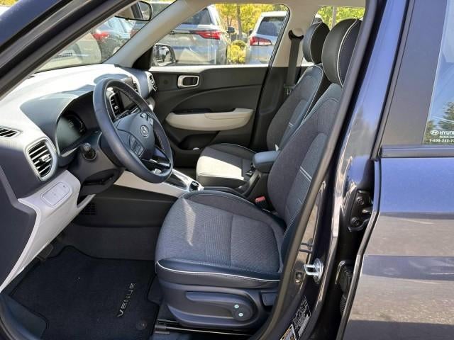 2023 Hyundai VENUE Limited IVT
