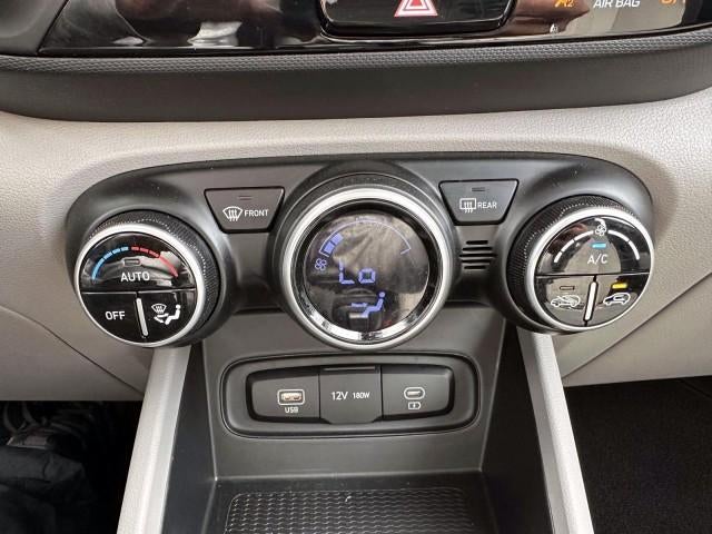 2023 Hyundai VENUE SEL IVT