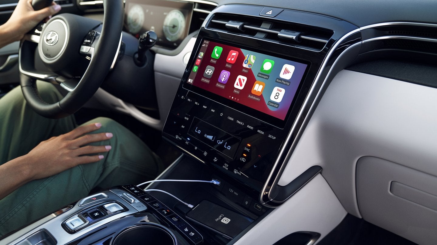 2022 Tucson Interior | Hyundai 112 in Medford NY